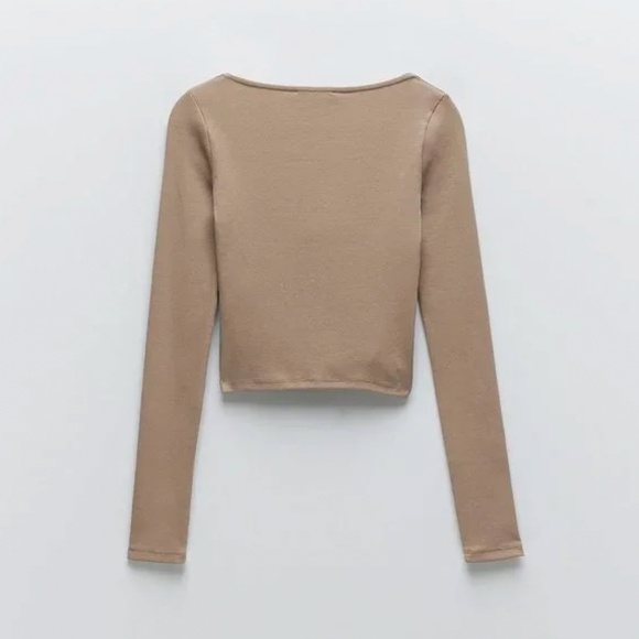 Zara // Squareneck Long Sleeve Ribbed Crop Top in Beige Nude - Picture 4 of 7
